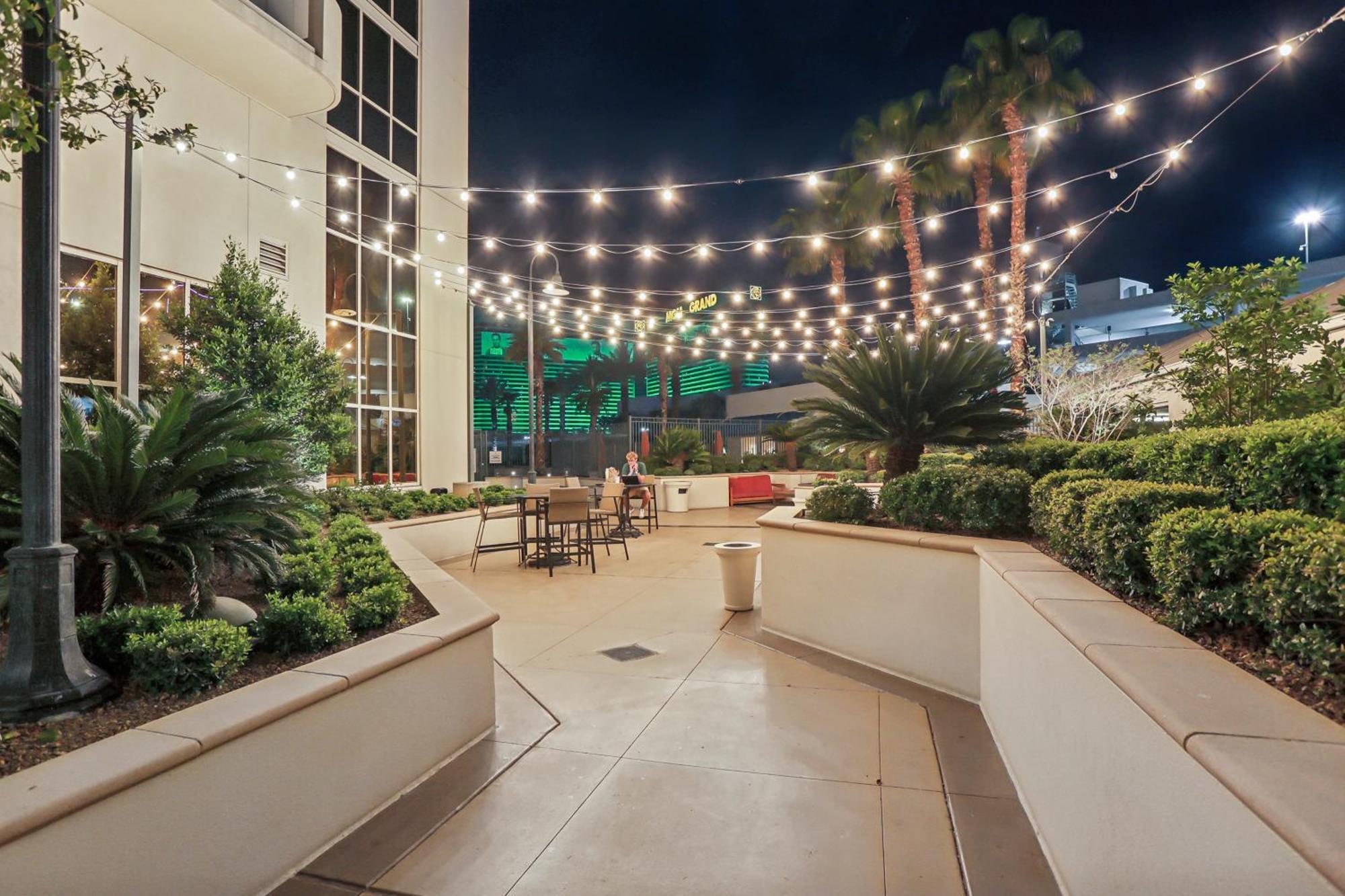 Mgm Signature Deluxe Balcony Strip View Suite Las Vegas Esterno foto