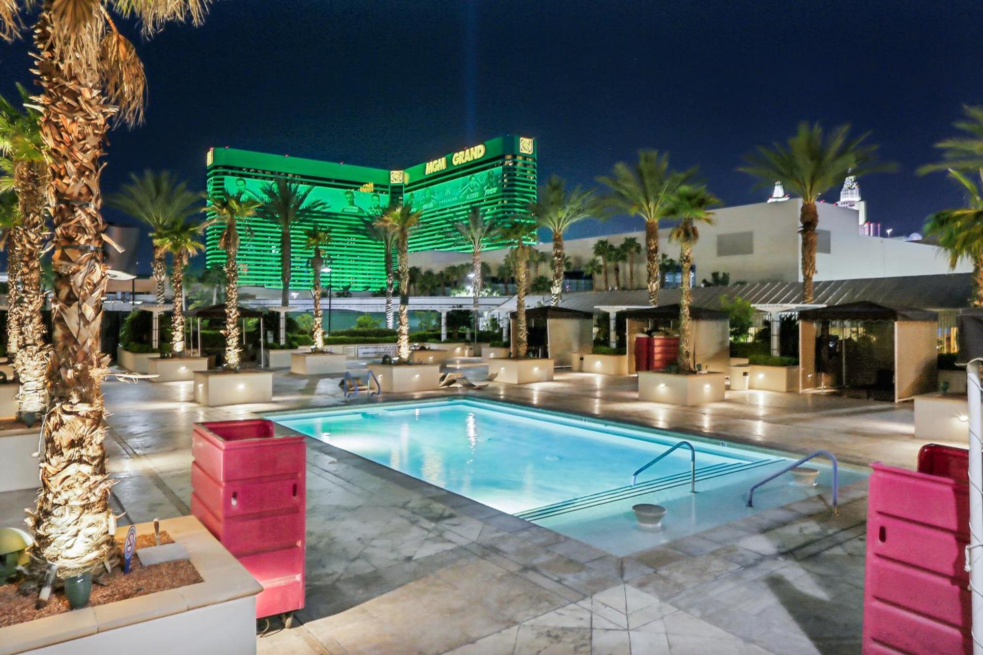 Mgm Signature Deluxe Balcony Strip View Suite Las Vegas Esterno foto