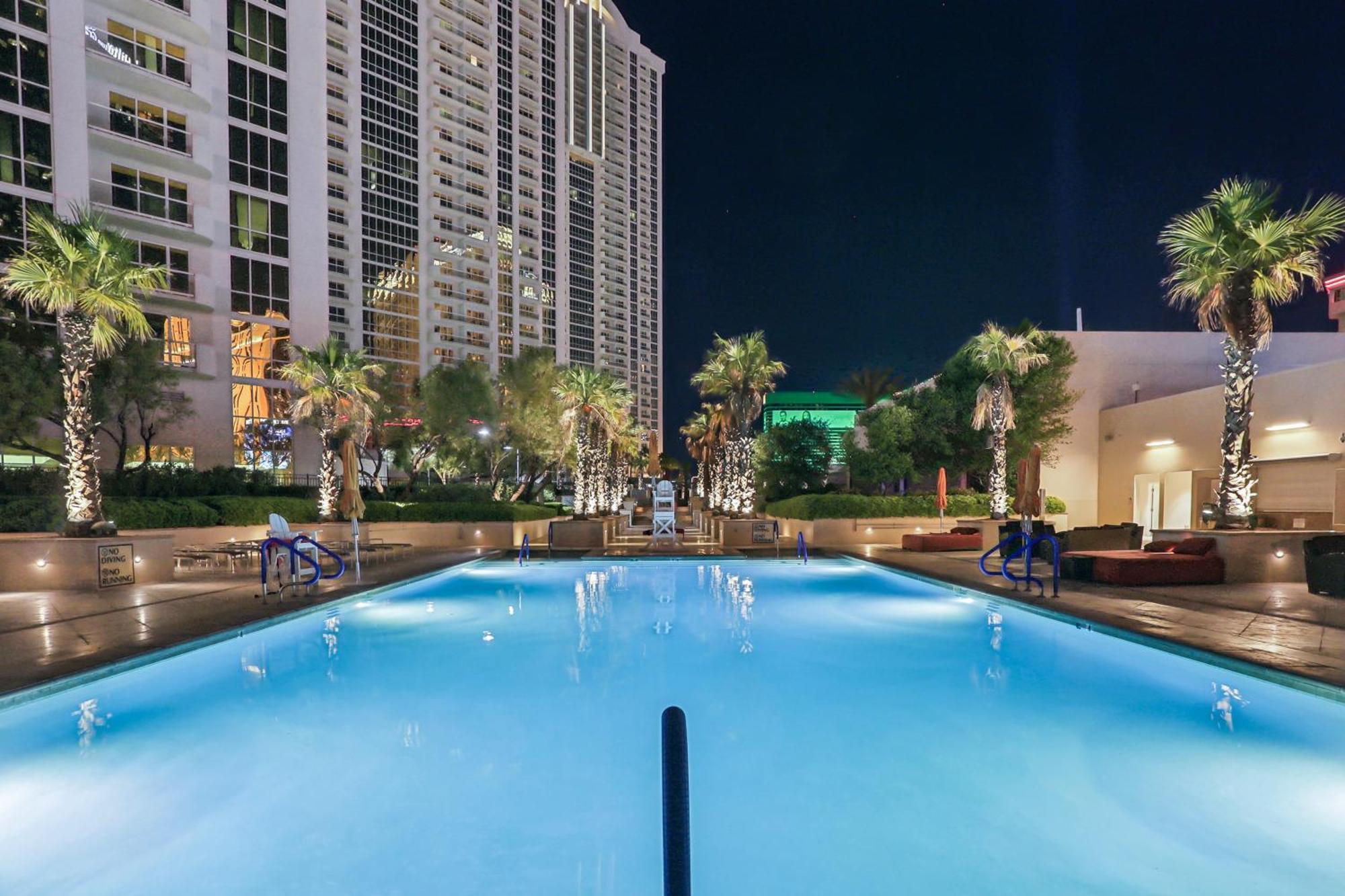 Mgm Signature Deluxe Balcony Strip View Suite Las Vegas Esterno foto