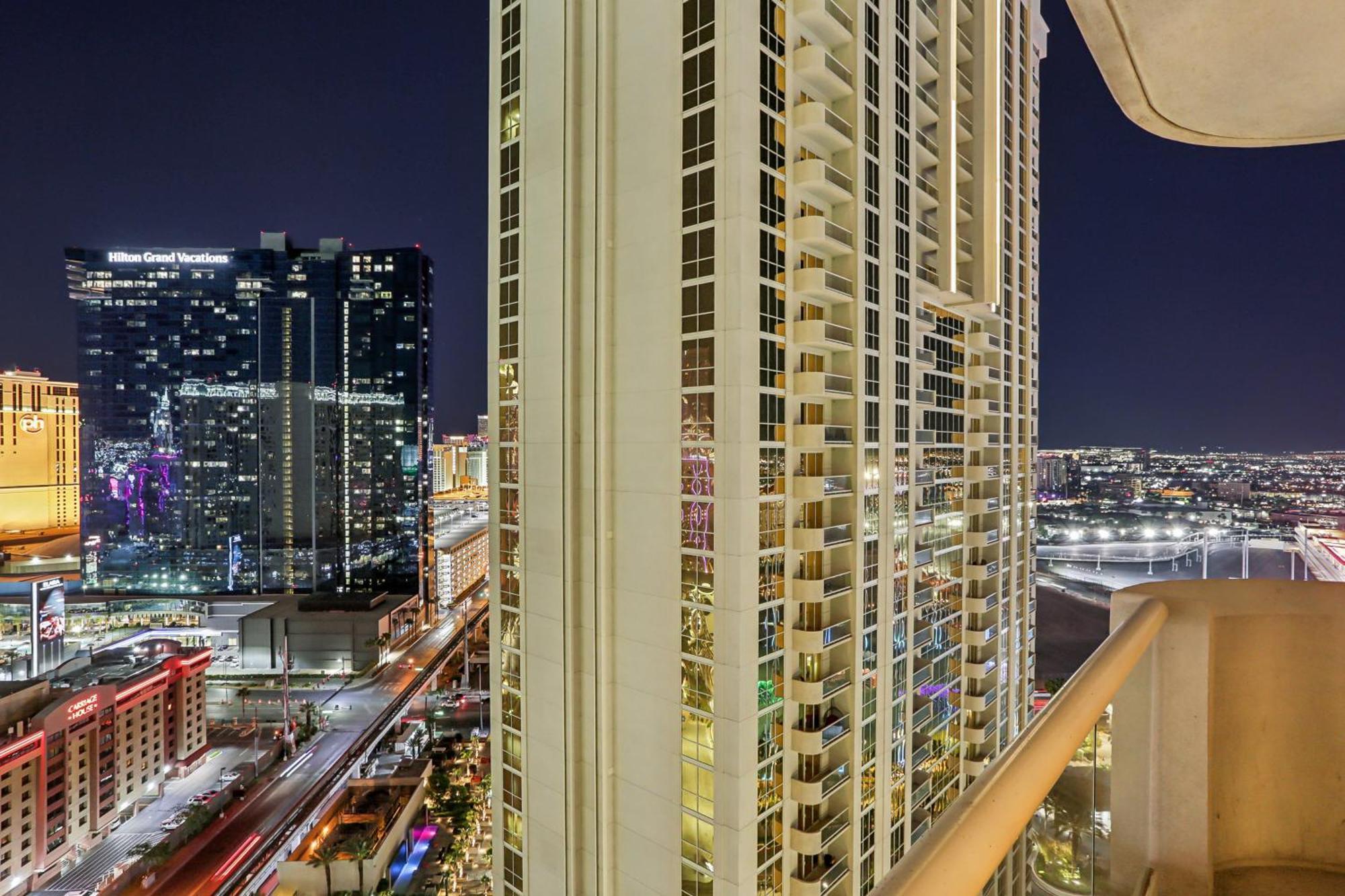 Mgm Signature Deluxe Balcony Strip View Suite Las Vegas Esterno foto