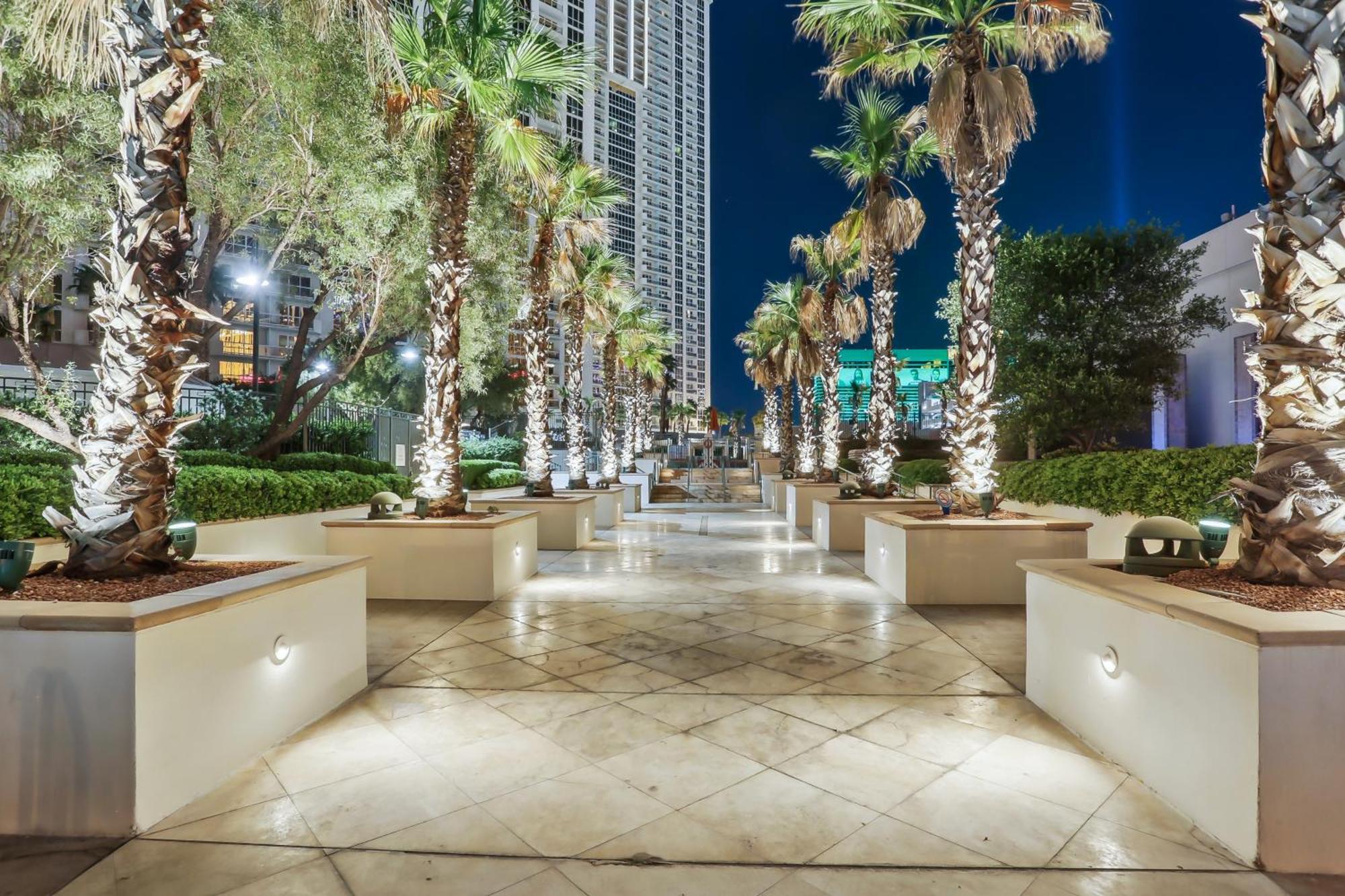 Mgm Signature Deluxe Balcony Strip View Suite Las Vegas Esterno foto