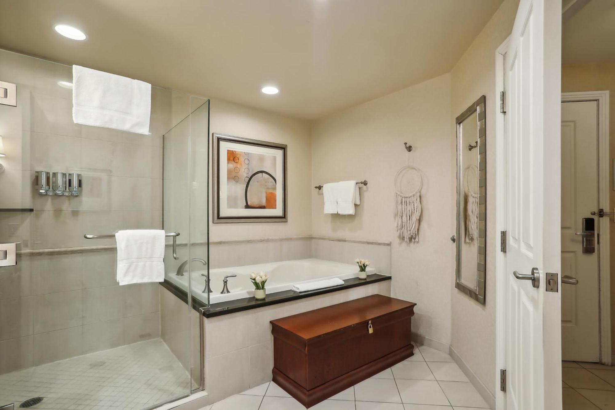 Mgm Signature Deluxe Balcony Strip View Suite Las Vegas Esterno foto