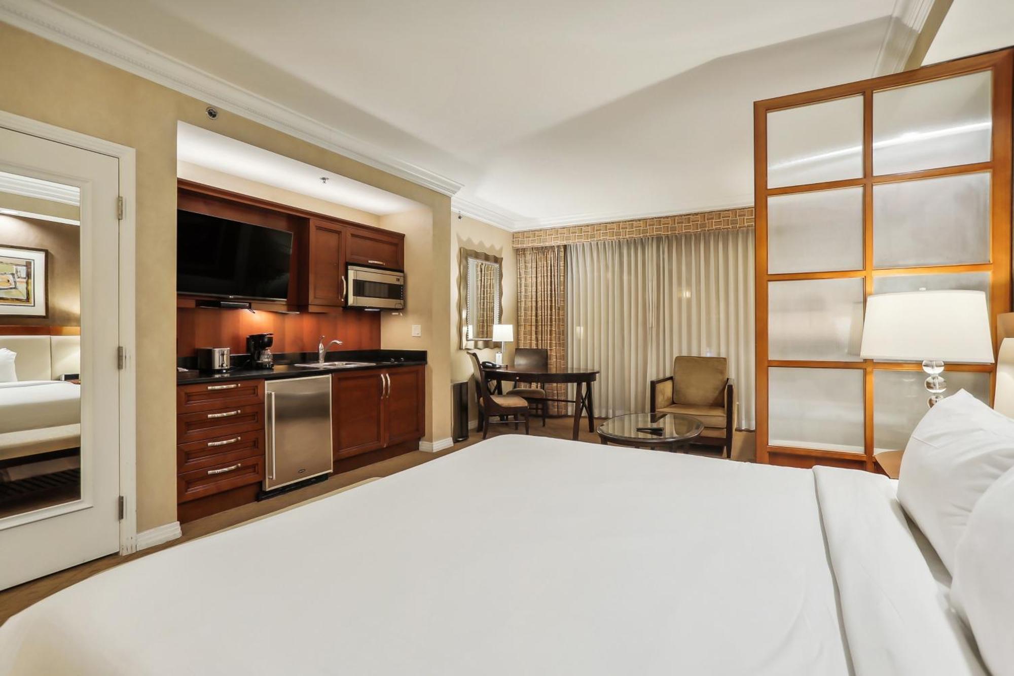 Mgm Signature Deluxe Balcony Strip View Suite Las Vegas Esterno foto